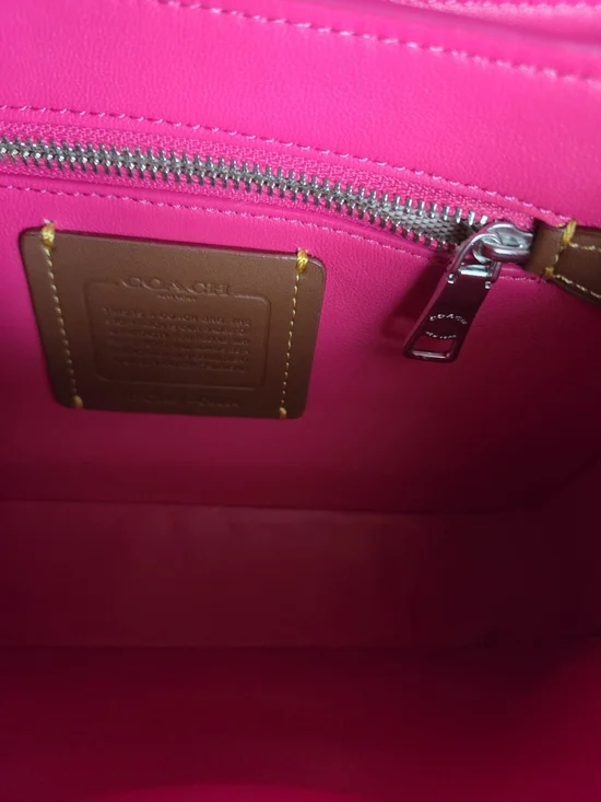 Coach Rogue Top Handle Tea Rose In DRAGONFRUIT - Overseas Exclusive - Picture 14 of 16